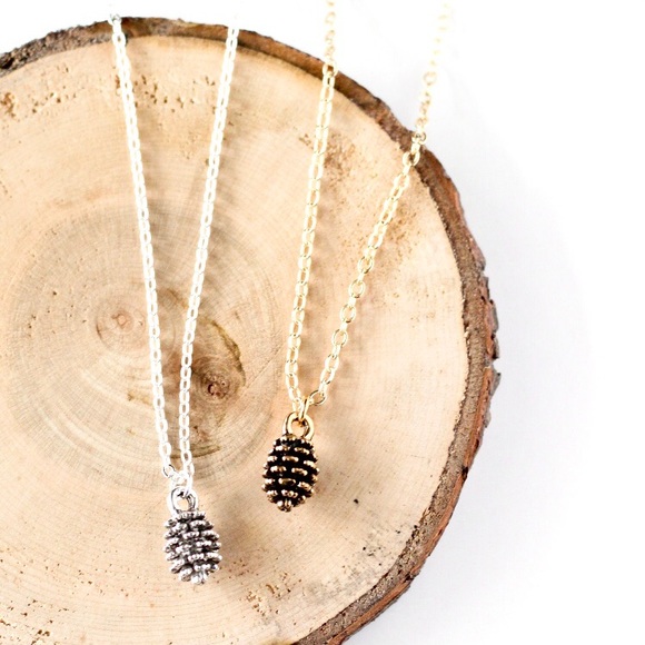 “Fallen Treasure” Pine Cone Fall Minimal Jewelry - Picture 11 of 12